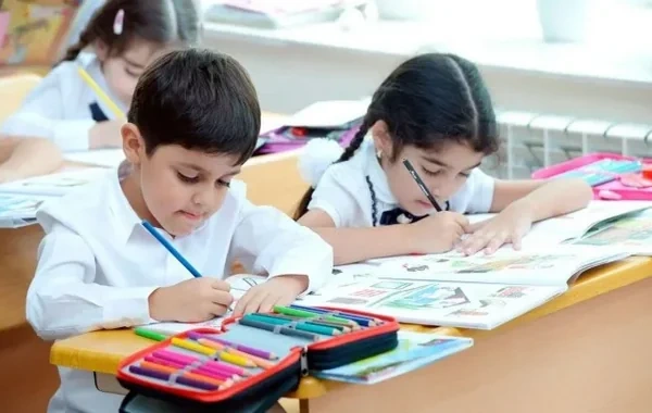 Azərbaycanda şagirdlərin birinci siniflərə elektron qəbulu başa çatdı