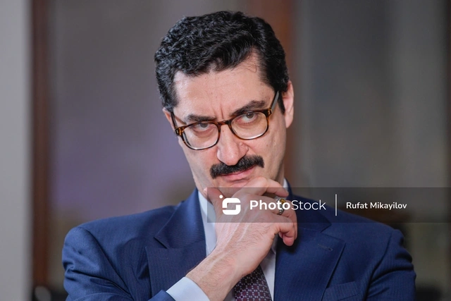 Dünya çartında Azərbaycan musiqisi səsləndirən Teymur Nadir: "Bu gün Qara Qarayevi tanımırlarsa, rok musiqisi nəyə və kimə lazımdır?"