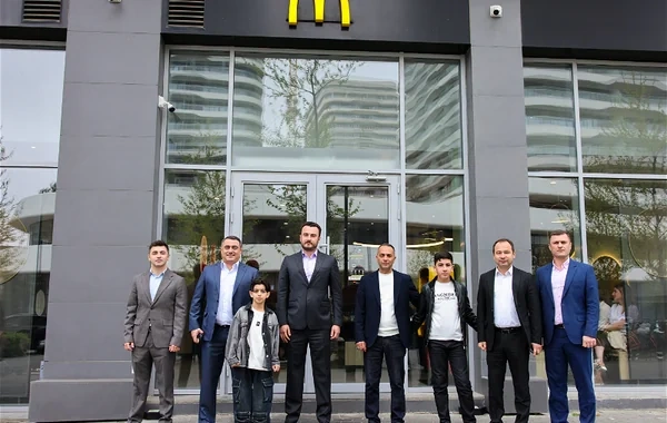 "McDonald's Azərbaycan" dünya çempionu olan gənc karateçini dəstəklədi
