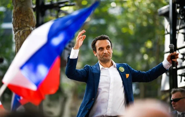 Fransanın növbəti prezidenti Florian Filippo olacaq?