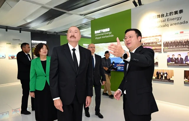 İlham Əliyev "Qobustan" Günəş Elektrik Stansiyasının açılışında iştirak edib - FOTO