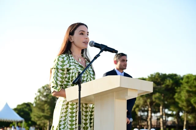 Leyla Əliyeva və Alyona Əliyeva Xeyirxahlıq Festivalında iştirak ediblər - FOTO
