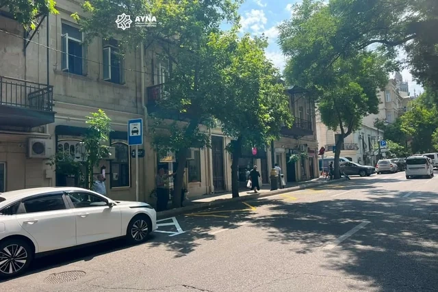 Bakının bir neçə ünvanında parklanma yerlərinin bəzi hissələri ləğv edildi - SƏBƏB