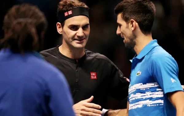 Novak Cokoviç Rocer Federerin rekordunu qırdı