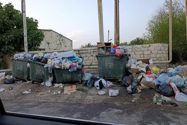 Sabunçuda antisanitar vəziyyətlə bağlı sakinlərin NARAZILIQ etdiyi ərazidə son vəziyyət - FOTO