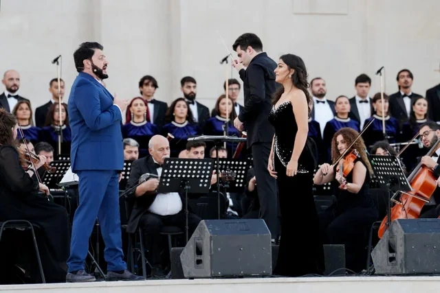 Açıq havada opera tamaşaları və konsertlərin yeni ünvanı - Foto