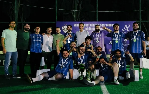 Milli Mətbuat Gününə həsr olunmuş minifutbol turniri keçirilib: Oxu.Az-ın müxbiri çempionlar sırasında - FOTO