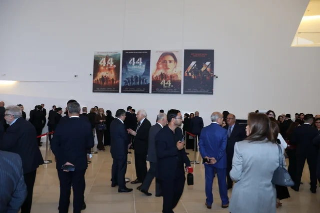 "44" bədii filminin premyerası baş tutub: Arzu Əliyeva və Alyona Əliyeva təqdimatda iştirak ediblər - Foto