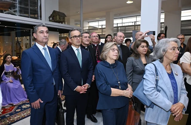 Leyla Əliyeva Müqəddəs Taxt-Tacda Azərbaycan xalçaları sərgisinin açılışında iştirak edib - FOTO
