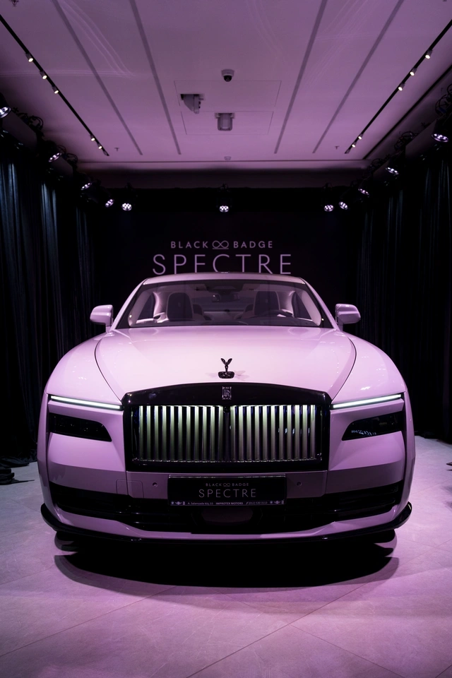 "Black Badge Spectre" Azərbaycanda debüt edir