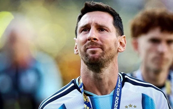 Messi atasının dəfn mərasimində iştirak edib - VİDEO