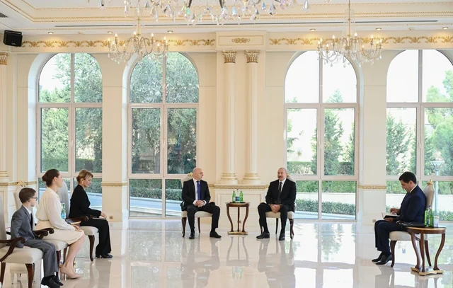 Azərbaycan Prezidenti Gürcüstanın ölkəmizə yeni təyin olunmuş səfirini qəbul edib - Foto
