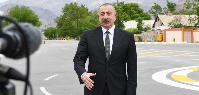 İlham Əliyev yerli kanallara müsahibə verdi - Video