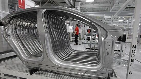 "Tesla" yük maşınlarının istehsalına başlayır
