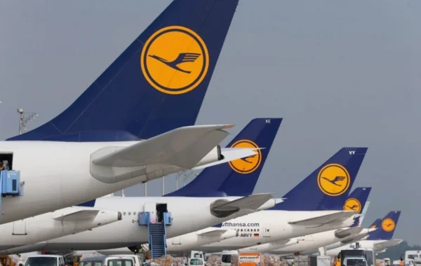 Almaniyada aviaşirkət işçilərinin tətili səbəbindən yüzlərlə reys təxirə salındı