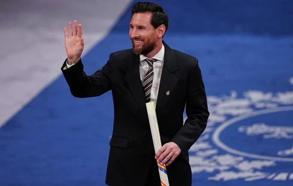 Messi "İspaniyanın Nobel mükafatı"nı aldı - Video