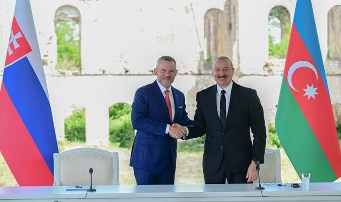 İlham Əliyev Pelleqrinini təbrik etdi