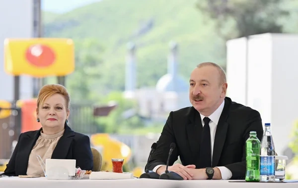 Prezidentdən Ermənistanı Azərbaycandan "qorumaq" istəyənlərə SƏRT MESAJ