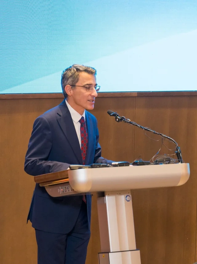 "PAŞA Holding" və SOCAR-ın dəstəyi ilə IE Universitetinin Liderlik və İnnovasiya Mərkəzi Azərbaycanda fəaliyyətə başlayır - Foto