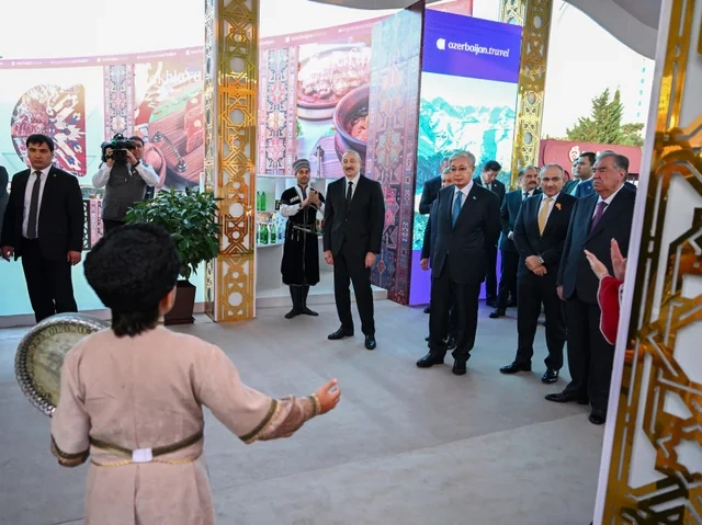 Prezident İlham Əliyev MDB Ölkələrinin Milli Kulinariya Festivalı ilə tanış olub, rəsmi qəbulda iştirak edib - Foto