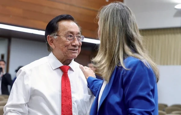 Peruda müvəqqəti prezident seçildi