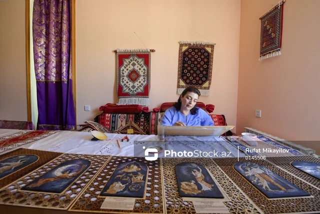 Gümüş və sədəfin harmoniyası: Mozaika ustasının sənət yolu - FOTOREPORTAJ