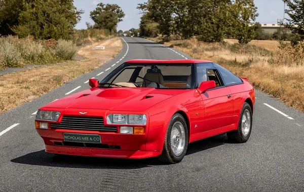36 il ərzində cəmi 965 km sürülən nadir "Aston Martin Vantage Zagato" satışa çıxarılıb