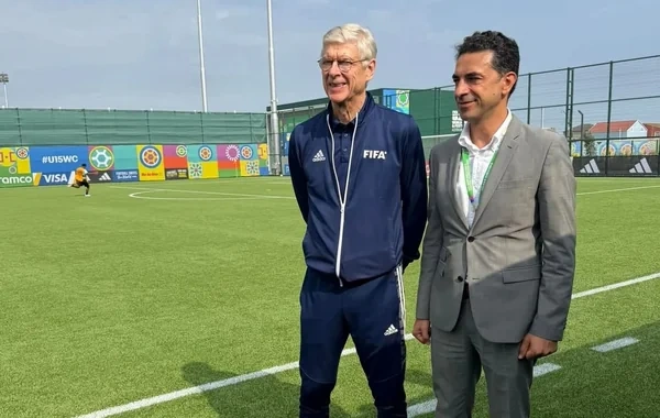 Arsen Venger Hövsan Yarış Kompleksində - Foto