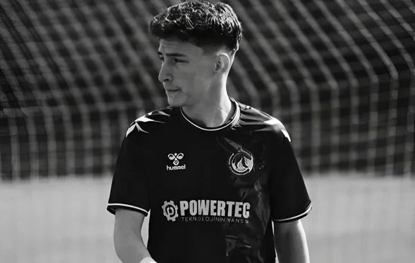 16 yaşlı türkiyəli futbolçu öldü