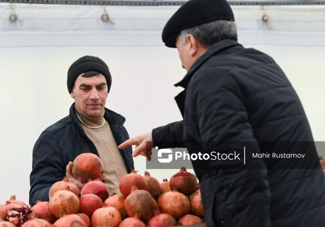 Novruz süfrələri üçün kənd qoxusu: Yarmarkada qiymət fərqi - REPORTAJ