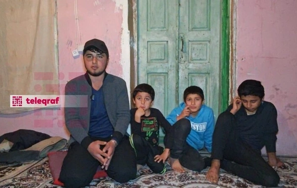 Fermada keçən uşaqlıq: Cəlilabadda dörd qardaş məktəb üzü görmür