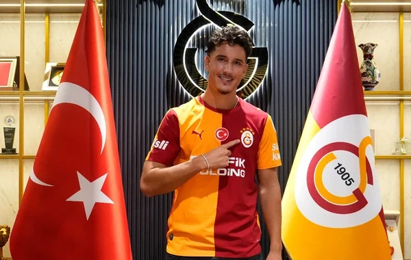 "Qalatasaray" Türkiyə millisinin üzvünü transfer etdi