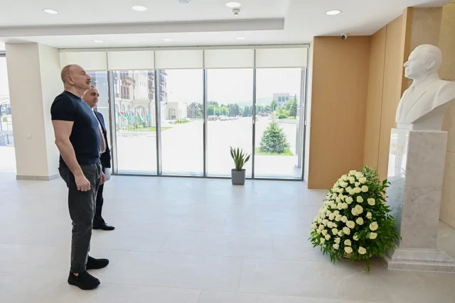 Prezident İlham Əliyev Xankəndidə əsaslı şəkildə yenidən qurulmuş Mədəniyyət Mərkəzinin açılışında iştirak edib