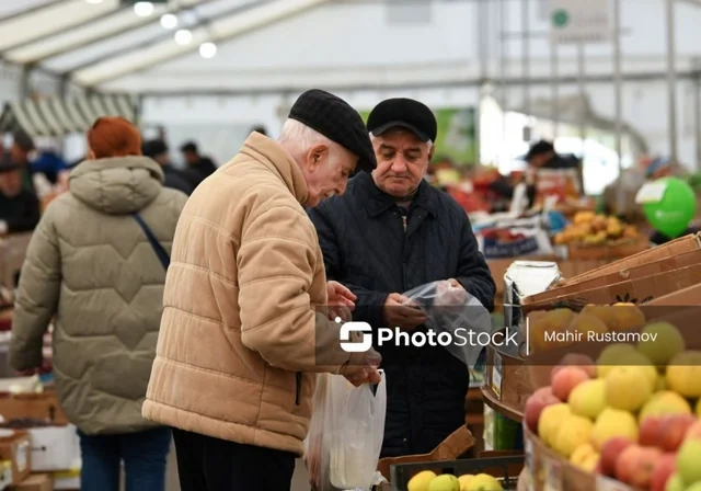 Novruz süfrələri üçün kənd qoxusu: Yarmarkada qiymət fərqi - REPORTAJ