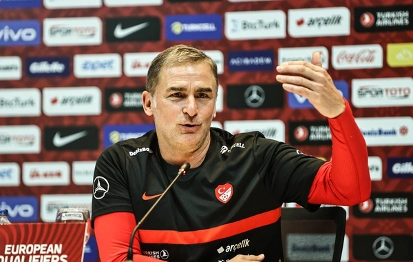 Ştefan Kunts "Hamburq"dan niyə qovuldu? - Qadın əməkdaşların şikayəti üzə çıxdı