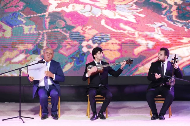 Xətai rayonunda Beynəlxalq Azərbaycan Muğamı və Musiqisi Günü münasibətilə konsert təşkil olunub