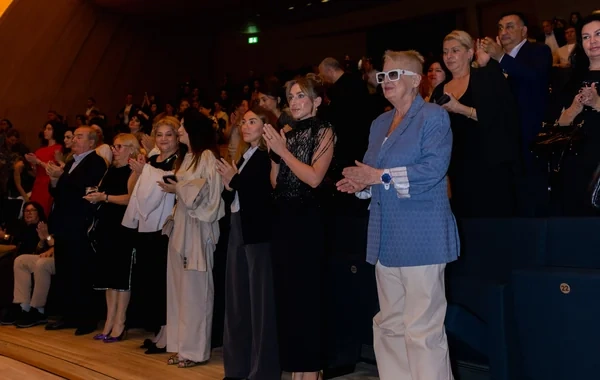 Alyona Əliyeva Luka Minnellinin Bakı konsertindən paylaşım etdi - Foto