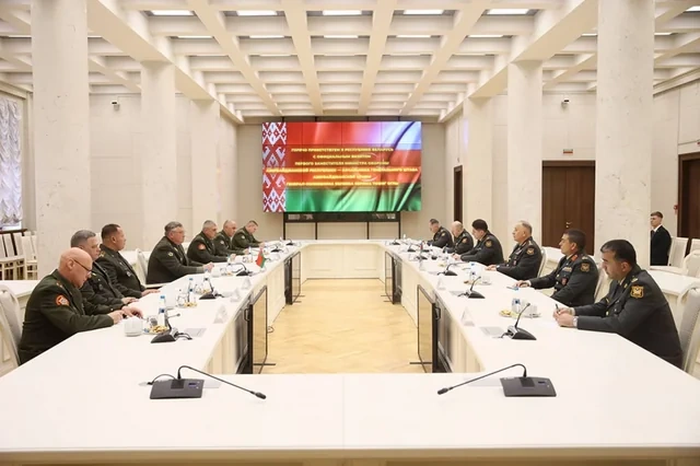 Kərim Vəliyev belaruslu həmkarı ilə regional təhlükəsizliyi müzakirə edib