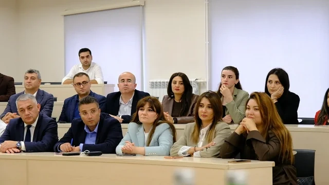 Əlaqələndirmə Qərargahının İşçi Qrupunun üzvləri Qarabağ Universitetində tələbələrlə görüş keçirib - Foto