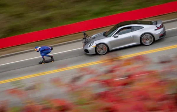 Skeytbordda 151 km/saat sürətə çataraq dünya rekordunu qırdı - Video