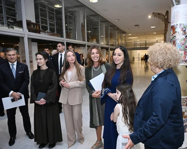 Leyla Əliyeva Müqəddəs Taxt-Tacda Azərbaycan xalçaları sərgisinin açılışında iştirak edib - FOTO