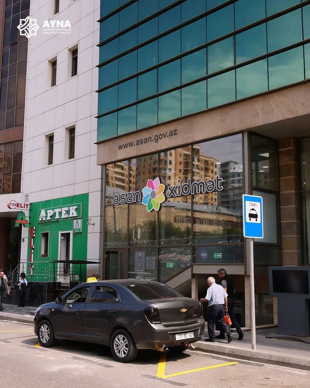 Bakının daha bir küçəsində minib-düşmə yeri təşkil edildi