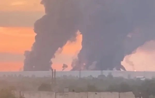 Ukrayna Rusiyada neft emalı zavoduna zərbə endirib - VİDEO