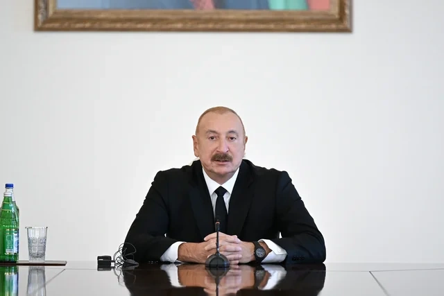 İlham Əliyev Bakıda keçirilən beynəlxalq konfransların iştirakçılarını qəbul edib - FOTO