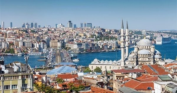 Türkiyə siyasi həyatında fırtına: parçalanma olacaq
