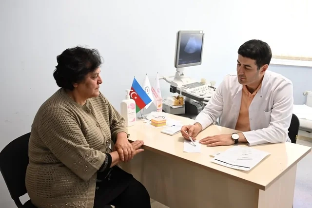 Daşkəsəndə "Həmkardan həmkara qayğı ilə" sosial layihəsi çərçivəsində ödənişsiz tibbi müayinələr keçirilib