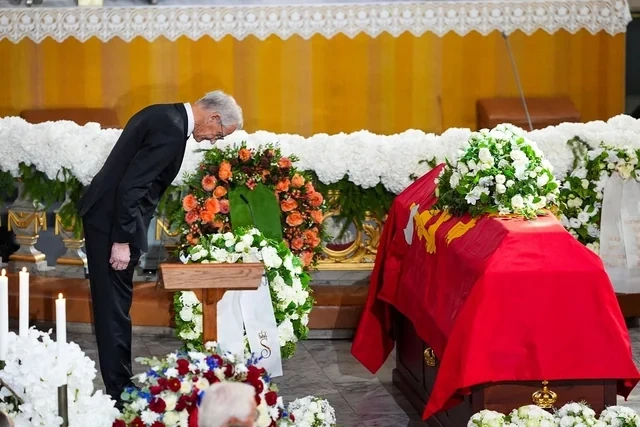 Norveç kralı V Harald ölümündən 12 gün sonra dəfn edildi - FOTO - VİDEO