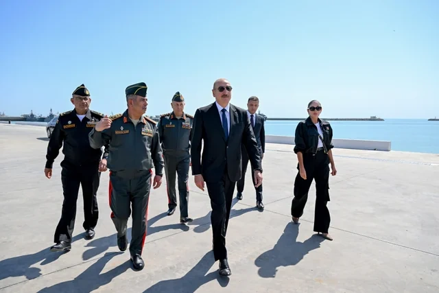 Prezident İlham Əliyev Hərbi Dəniz Qüvvələrində olub - FOTO