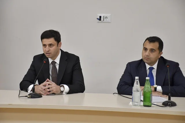 Əlaqələndirmə Qərargahının İşçi Qrupunun üzvləri Qarabağ Universitetində tələbələrlə görüş keçirib - Foto