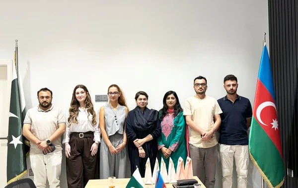 Pakistanın yeni konsulu Azərbaycanın media nümayəndələri ilə görüşüb
